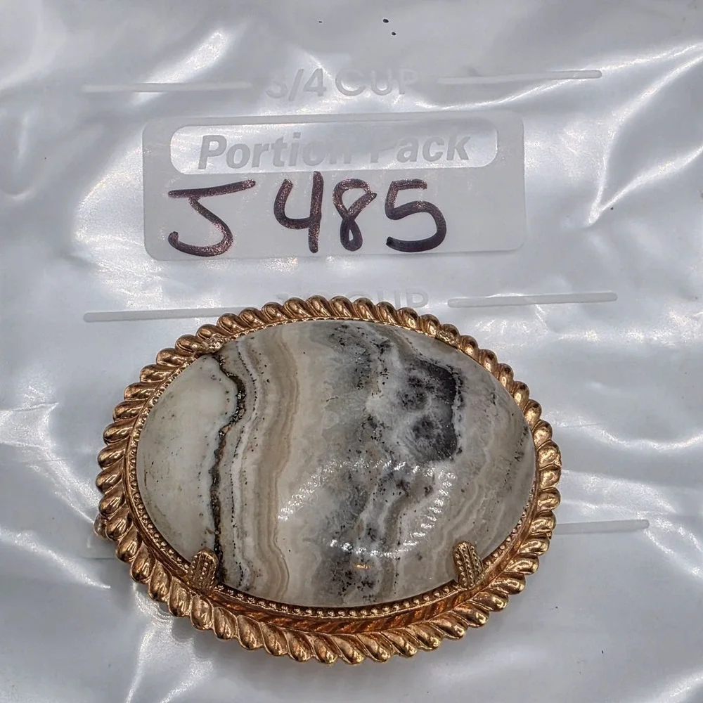 Vintage Oval Agate Style Brooch Pin‎ Gold Tone Rope Edge Mosaic Stone Statement